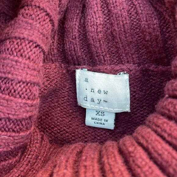 Maroon Turtle Neck Sweater - Picture 2 of 3